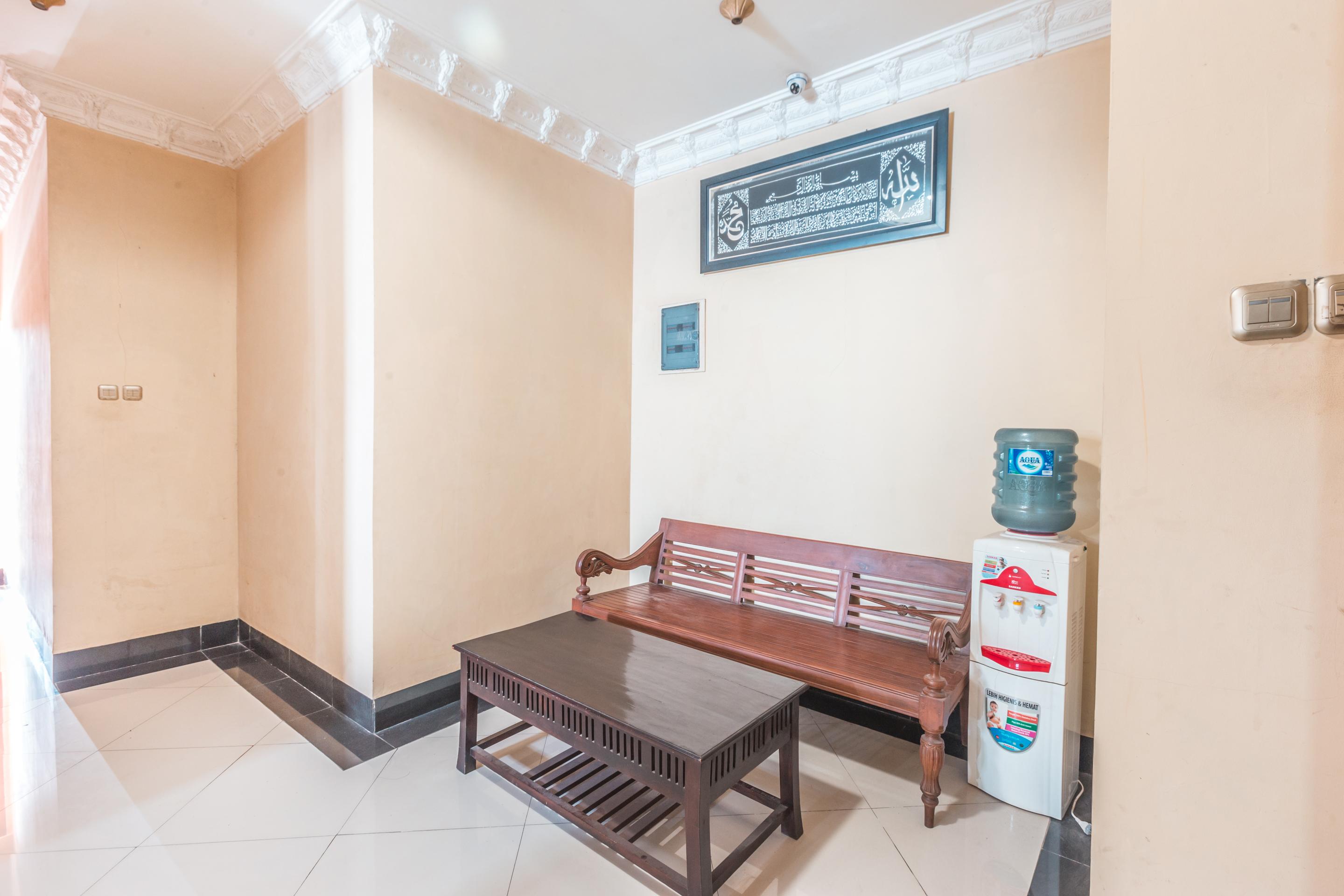 OYO 1640 Fallinda Hotel Bogor Esterno foto